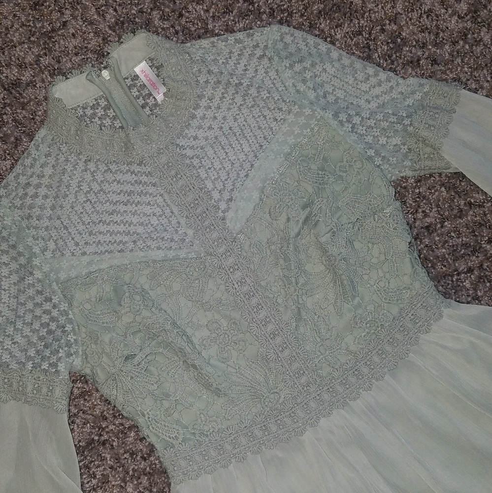 Dress - Picture 2 of 2